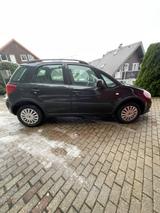 Suzuki SX4 Classic 1.6 VVT 4WD Club Club - Suzuki SX4 Classic mit Benzin-Antrieb
