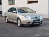 Toyota Avensis 1.8 Executive Lim. PDC Xenon Tüv Neu - Toyota Avensis mit Benzin-Antrieb: Metallic, Limousine