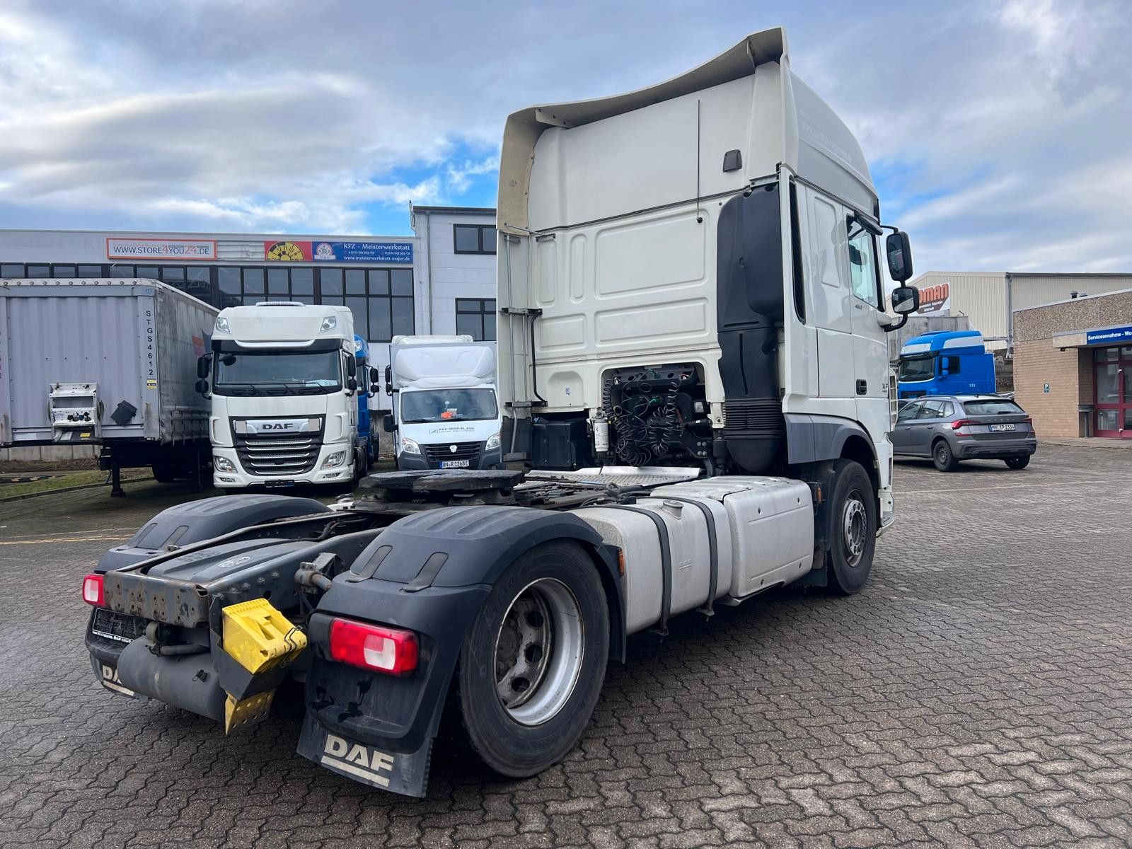 Fahrzeugabbildung DAF DAF XF 460 FT SSC, Intarder