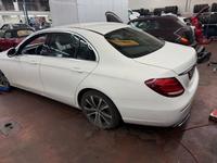 Mercedes-Benz E 200 E Limousine E 200