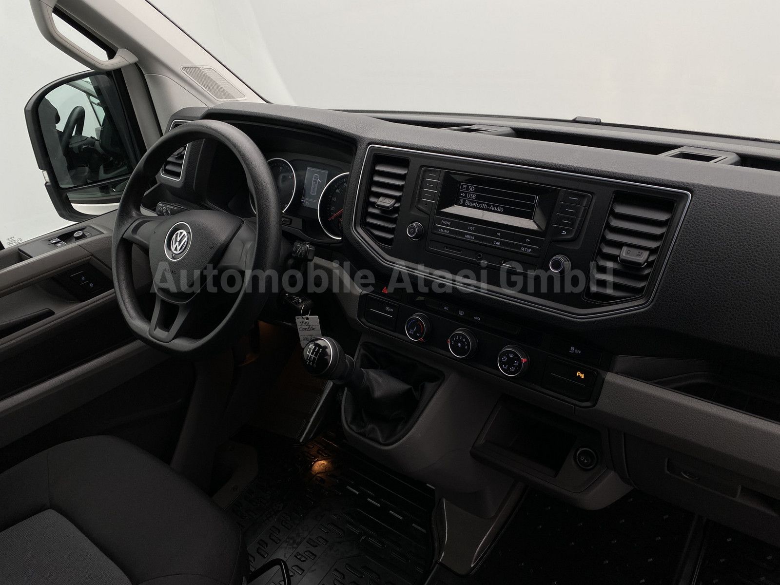 Fahrzeugabbildung Volkswagen Crafter 35 Plus *Mixto+6-Sitze* AHK 3,0t 2682