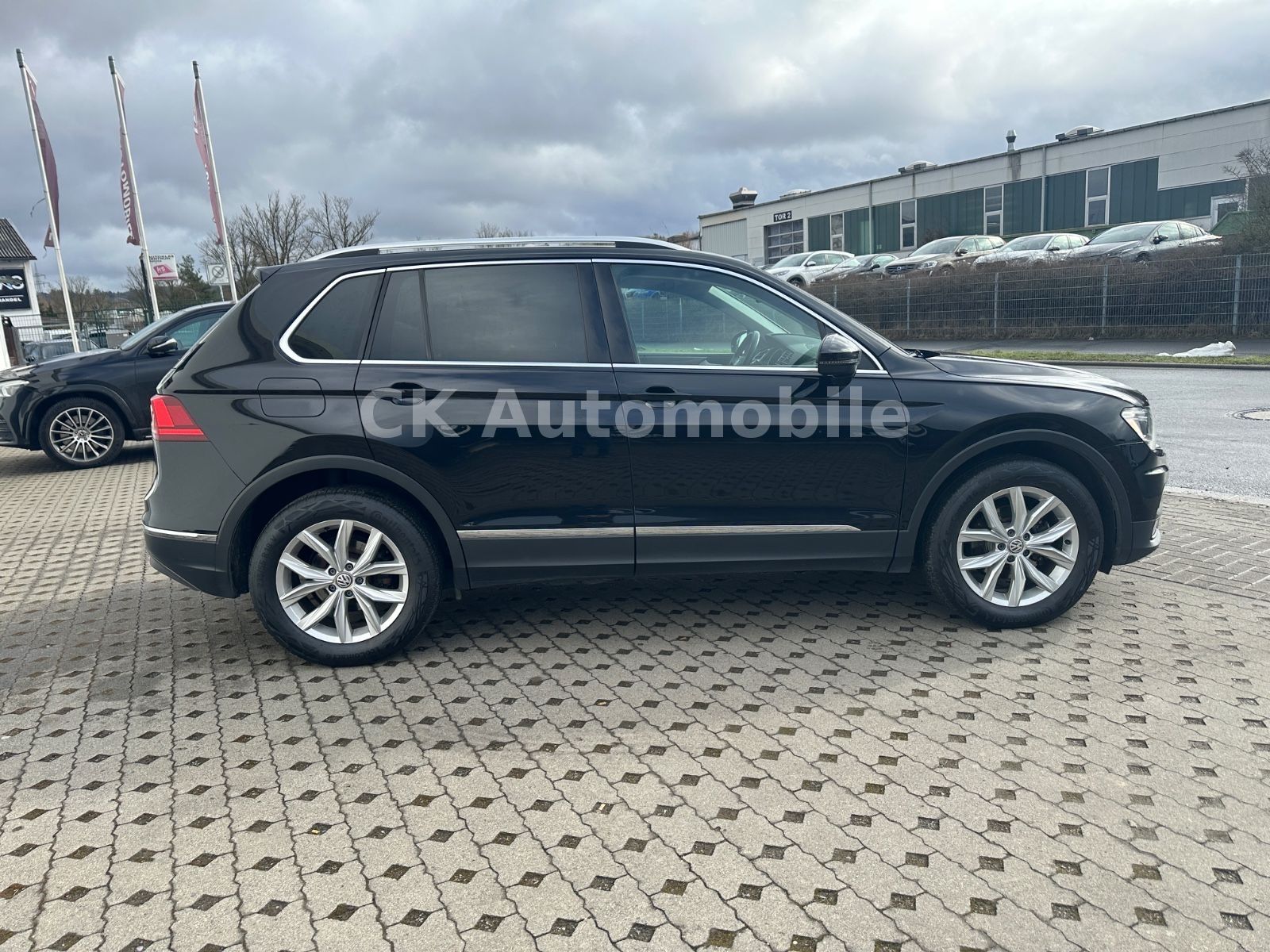 Fahrzeugabbildung Volkswagen Tiguan 2.0TDI Highline BMT 4Motion/DSG/Navi/LED
