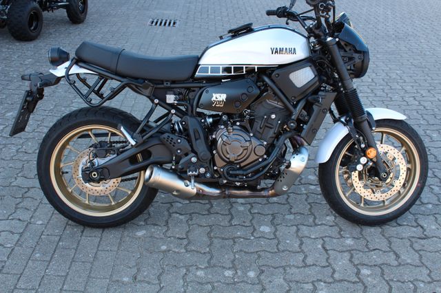 Yamaha XSR 700 Legacy  / 1.Hand / Zubehör /Garantie