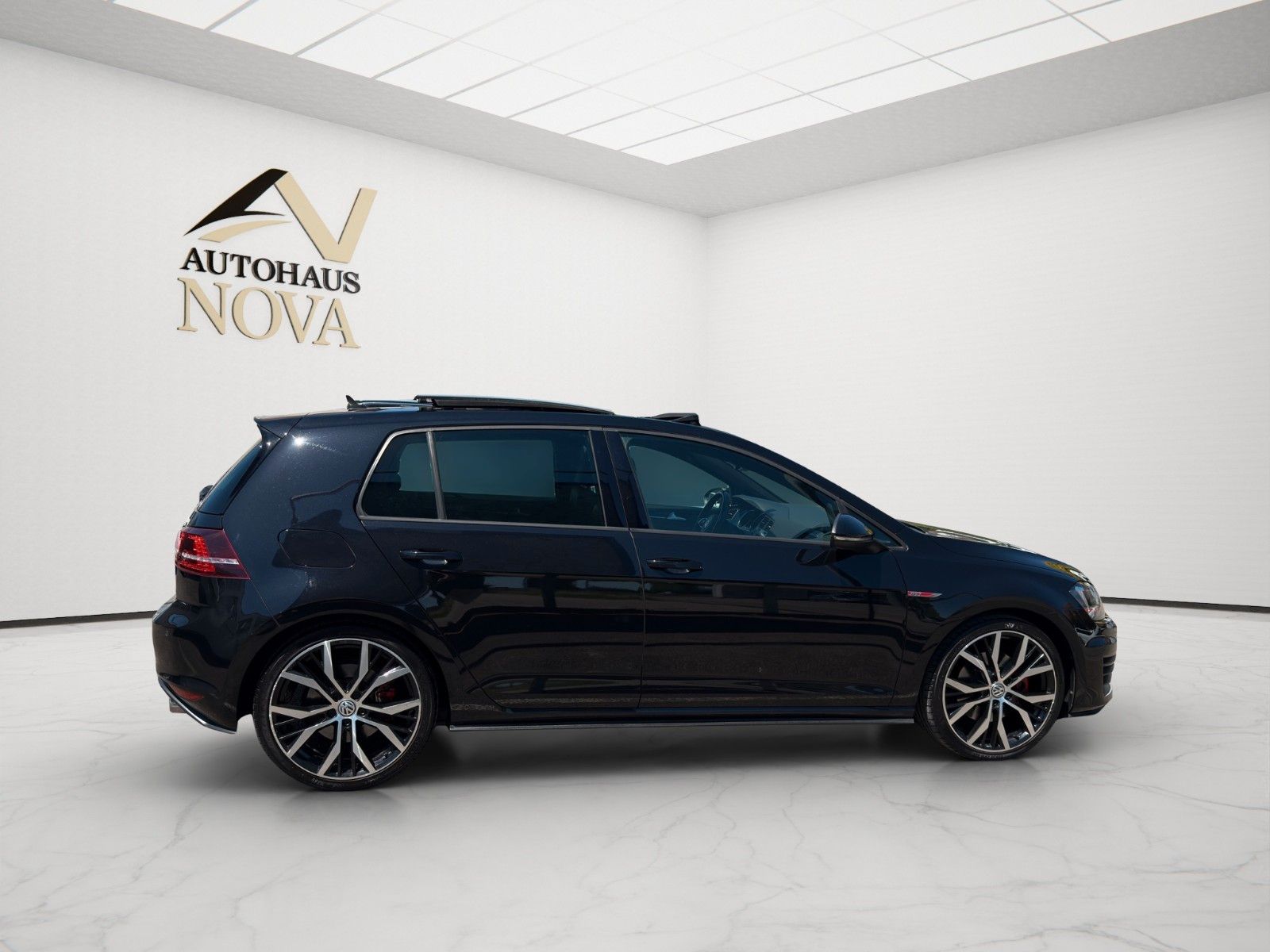 Volkswagen Golf VII Lim. GTI BMT-93.000KM-NAVI-19.ZOLL-PANO foto 7