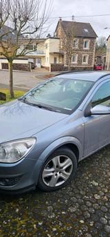 Opel Astra H Kombi Anhängerkupplung - Opel Astra aus 2009 mit Diesel-Antrieb: Kombi