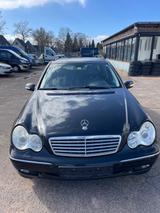 Mercedes-Benz C 320 4MATIC T AVANTGARDE - Mercedes-Benz C 320 mit Benzin-Antrieb: Kombi, Automatik