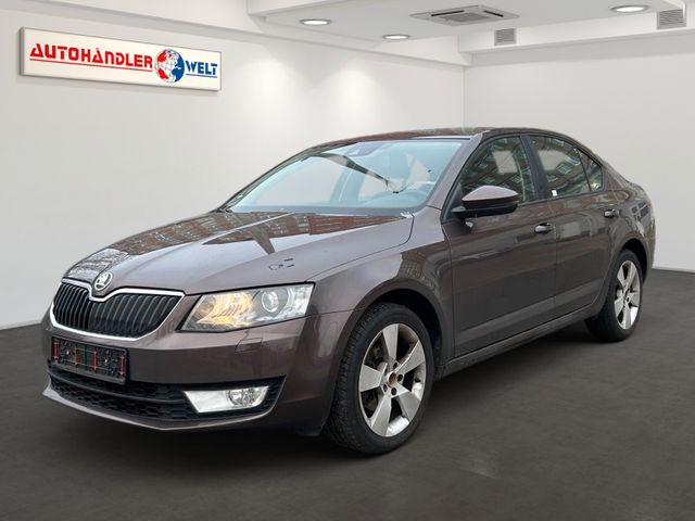 Skoda Octavia Lim. 1.6 TDI Automatik Xenon Navi PDC