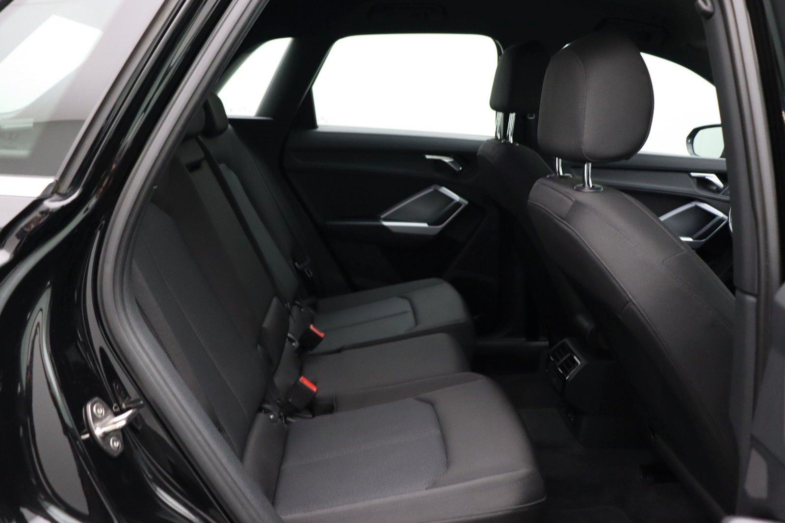 Fahrzeugabbildung Audi Q3 35 TFSI advanced