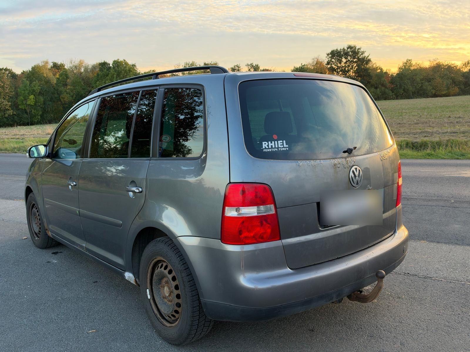 Volkswagen Touran 2005 — engine 140 HP (103kW)