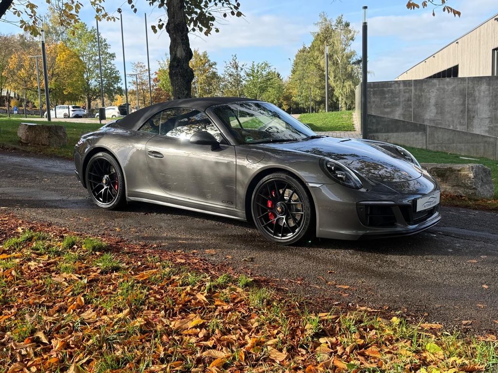 PORSCHE 911 2018