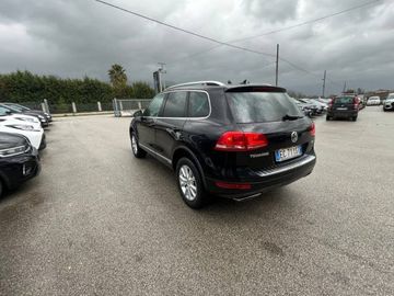 Volkswagen Touareg - 7