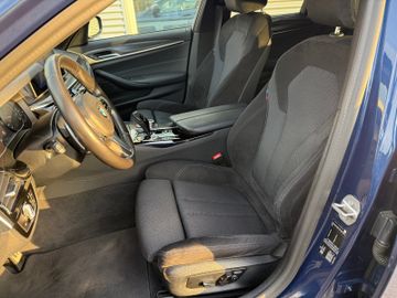 BMW 520d Touring M Sport+AHK+Laser+AppC+ACC+4xKlima+