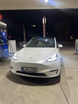Tesla Model Y Long Range Dual Motor AWD Long Range - Tesla Gebrauchtwagen in München
