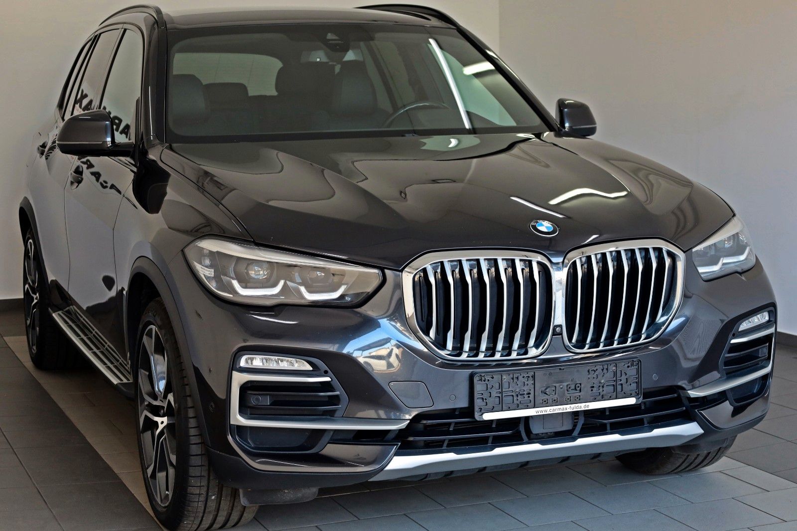 Fahrzeugabbildung BMW X5 xDrive 45e xLine Leder,Navi,LED,Kamera,4xSH