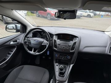 Ford Focus - 8