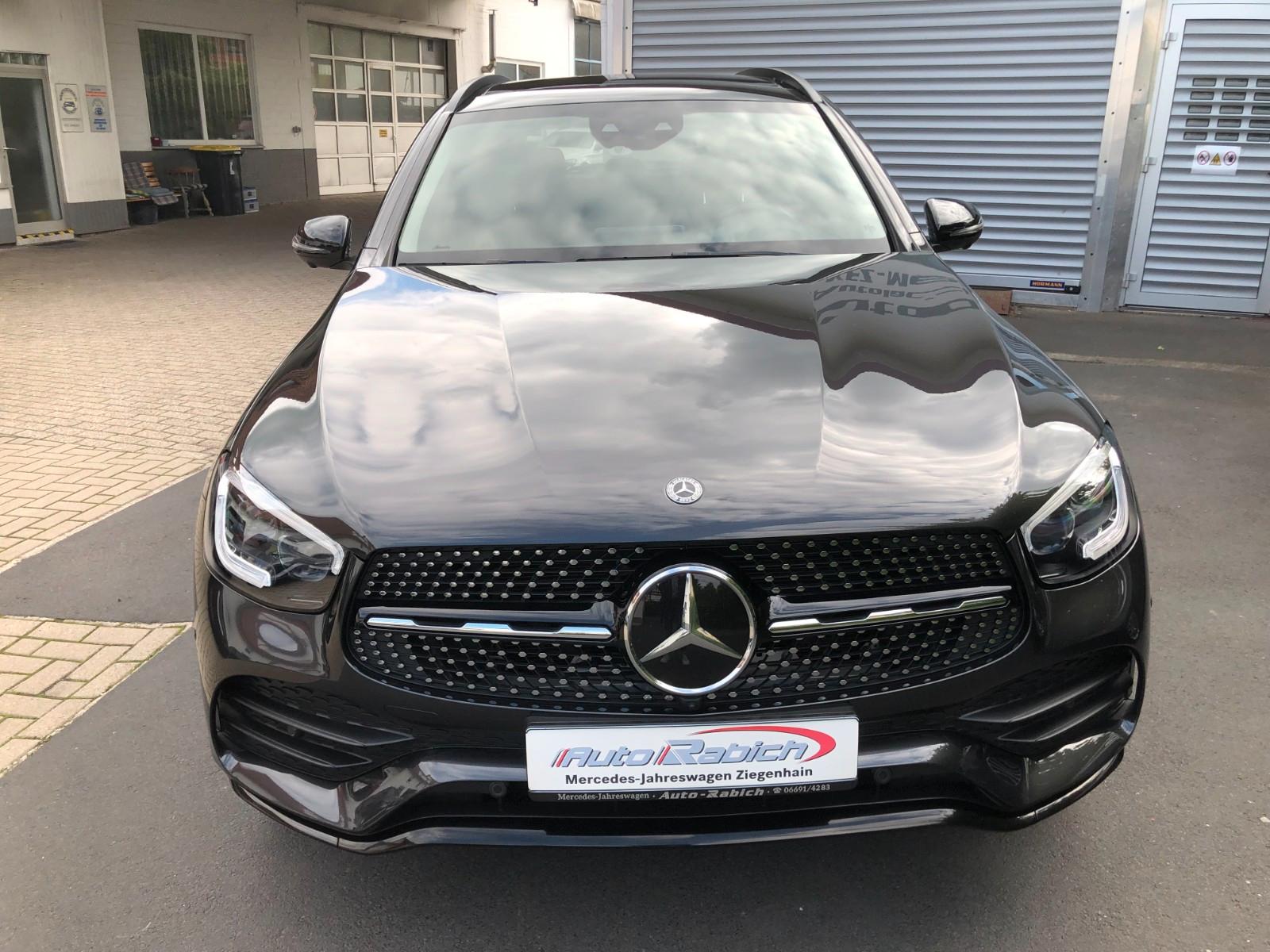 Mercedes-Benz GLC 300d AMG +Night+AHK+ABC+BEAM+HUD+SOUND+PANO+