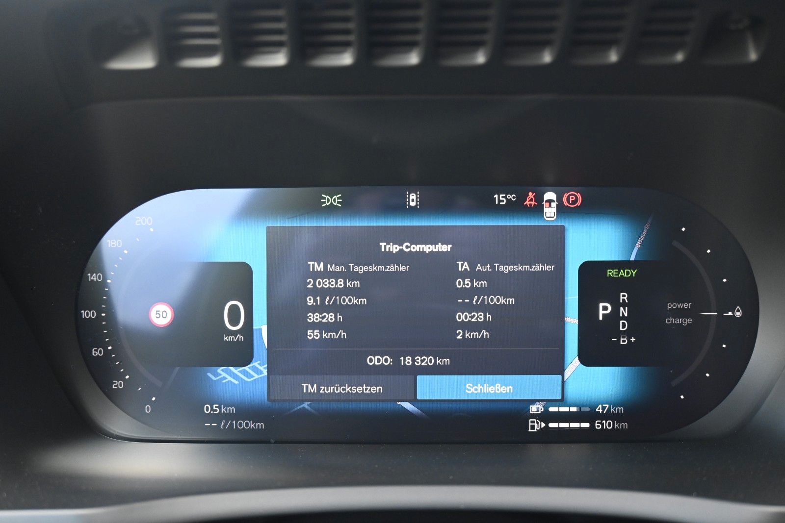 Fahrzeugabbildung Volvo XC90 T8 AWD Plus Dark*PANO*360°*HuD*H&K*ACC