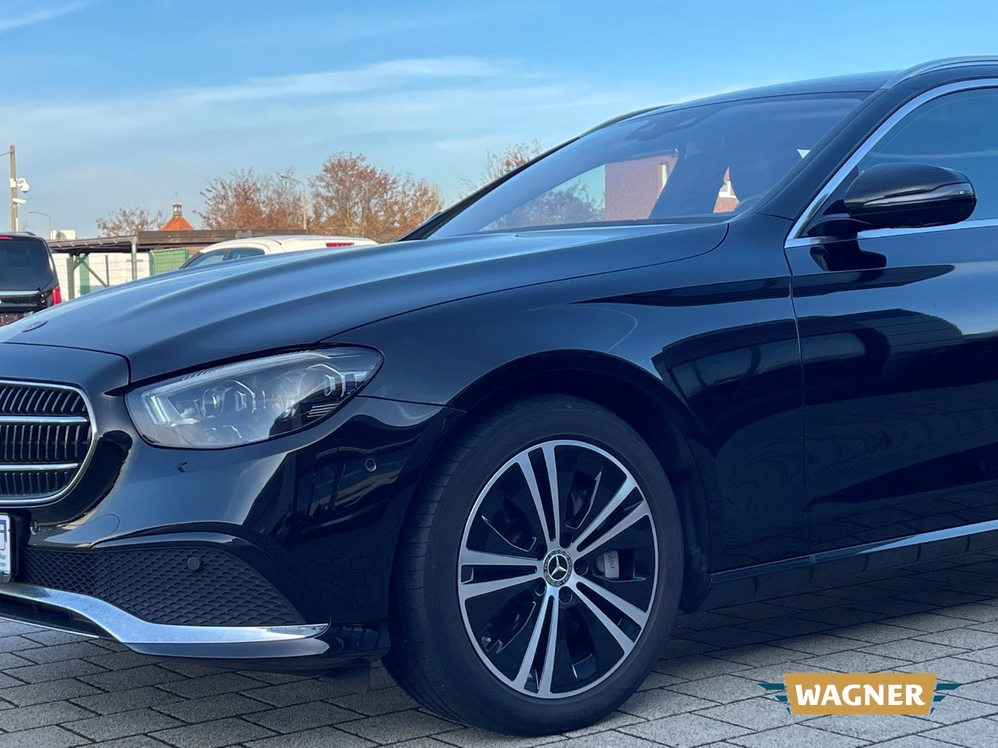 Fahrzeugabbildung Mercedes-Benz E 450 T 4Matic Multibeam LED Memory