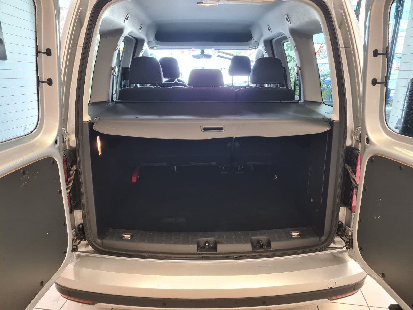 Fahrzeugabbildung Volkswagen Caddy PKW Alltrack BMT / NAVI / DSG