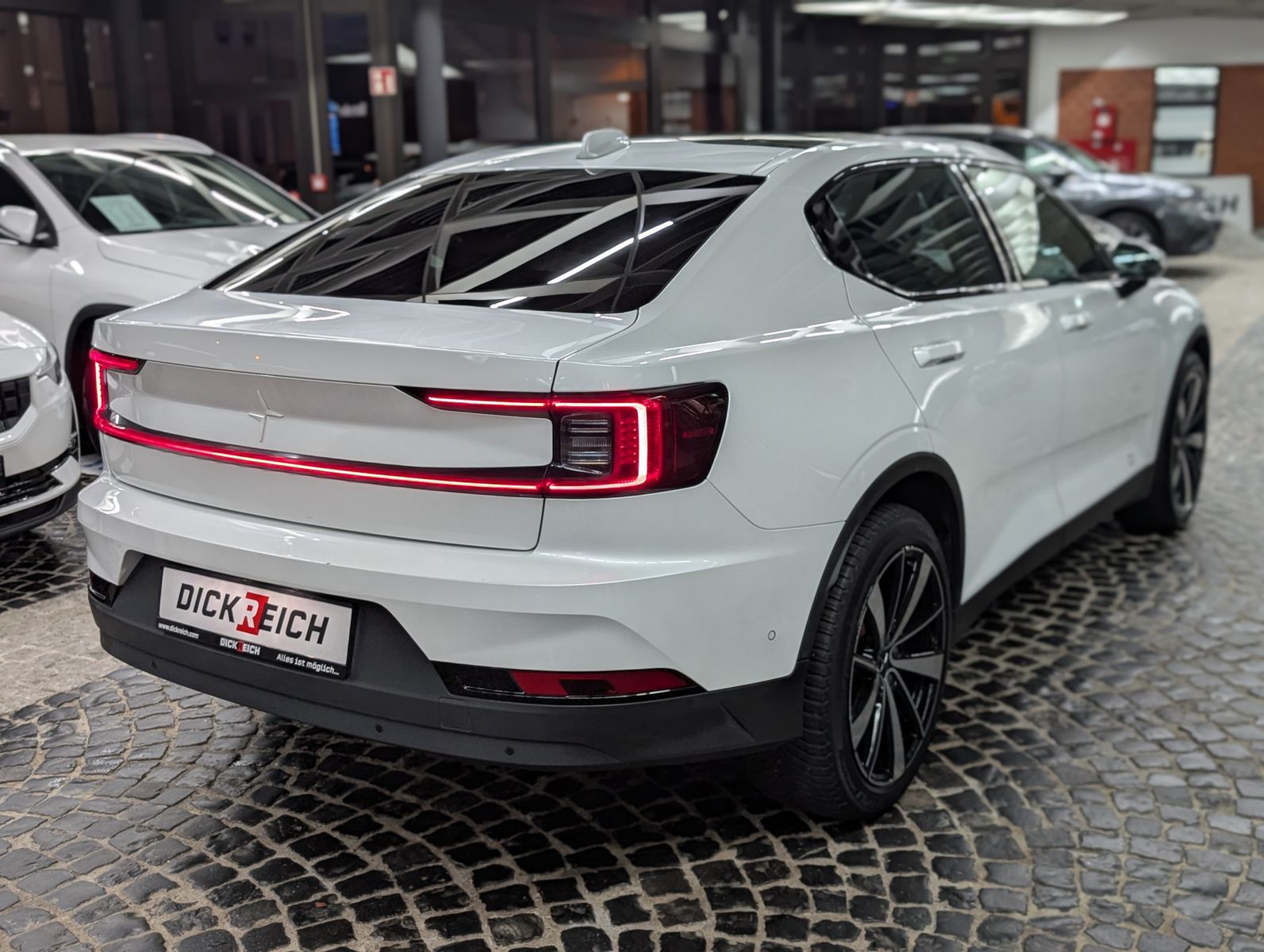 Fahrzeugabbildung Polestar 2 Range SoH 94% PILOT PLUS-PK PANO LED H&K WÄRME