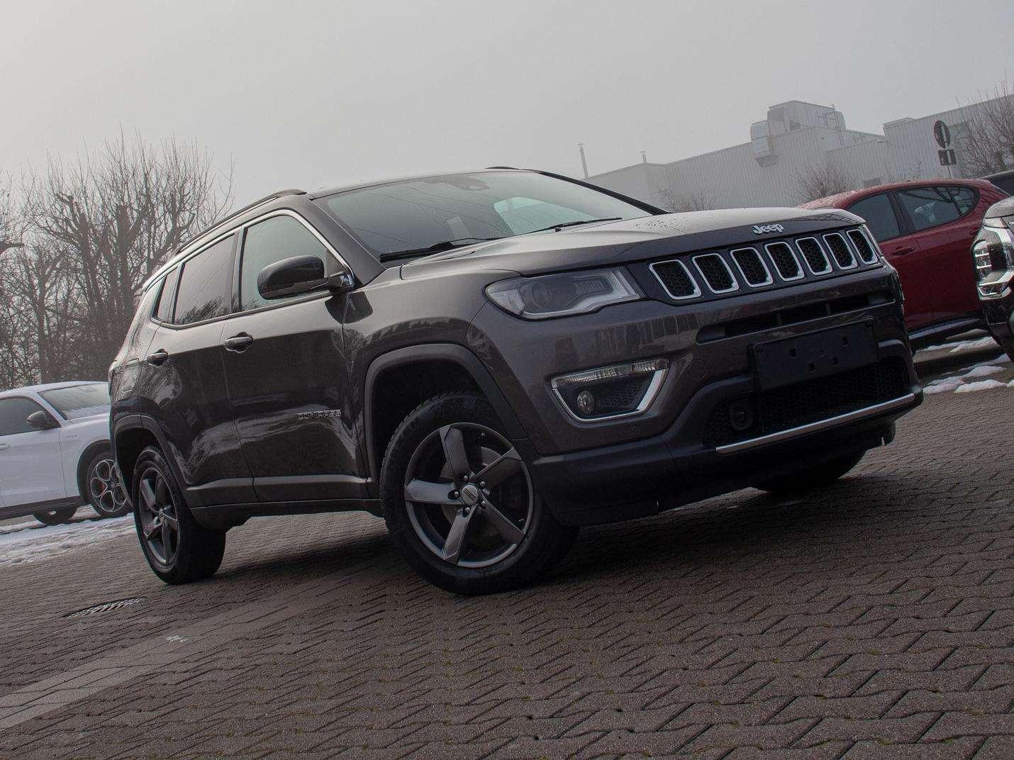 Jeep Compass Limited 4WD 1.4l AT/Navi/Beats/Temp