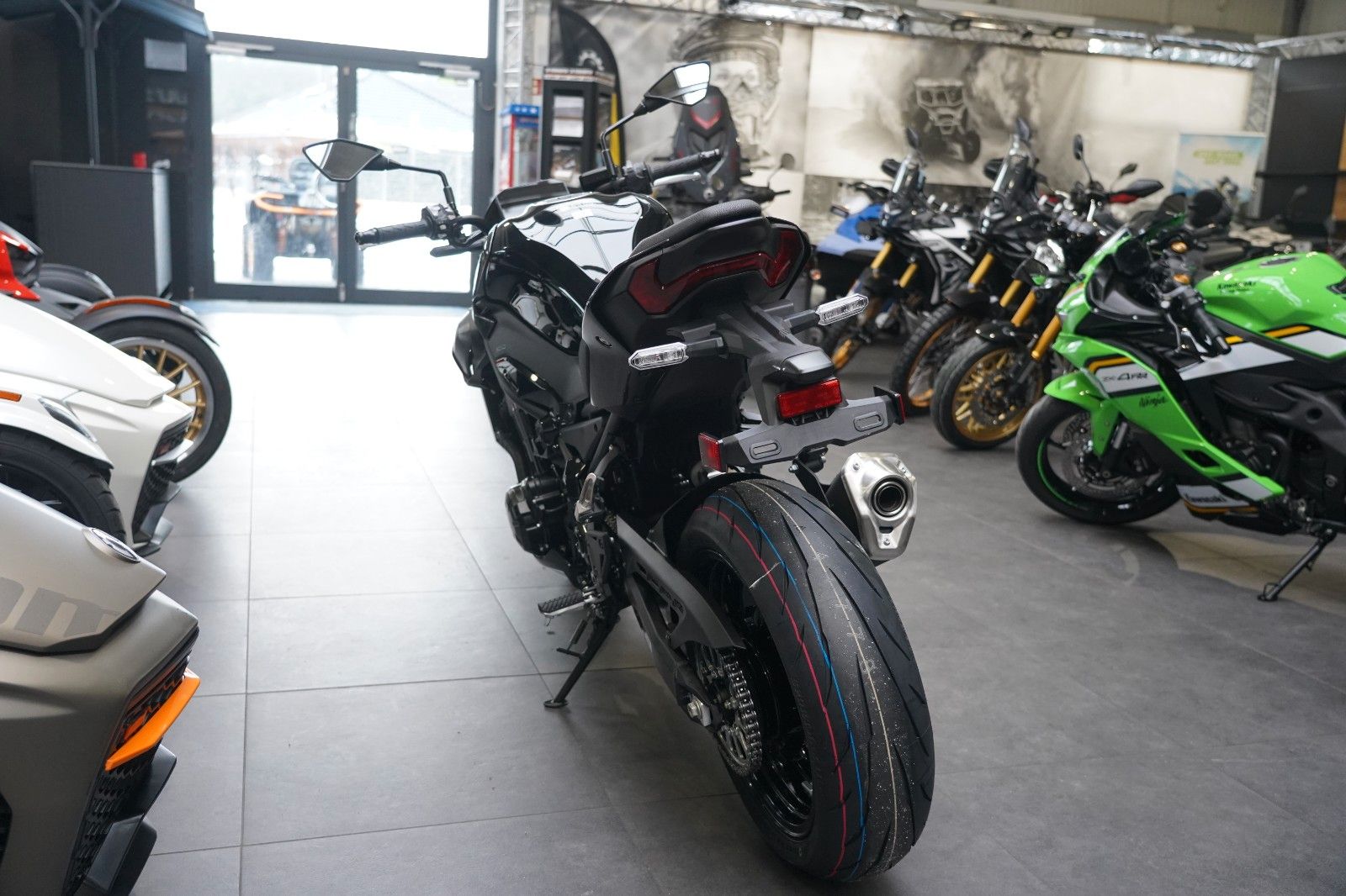 Fahrzeugabbildung Kawasaki Z900 4 Jahre Garantie