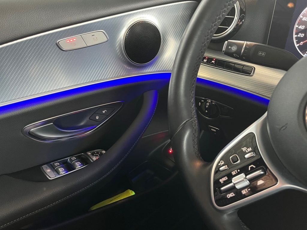 Fahrzeugabbildung Mercedes-Benz E 450 4M Avantg. AHK SDHZ ACC LED Schiebe. 360°