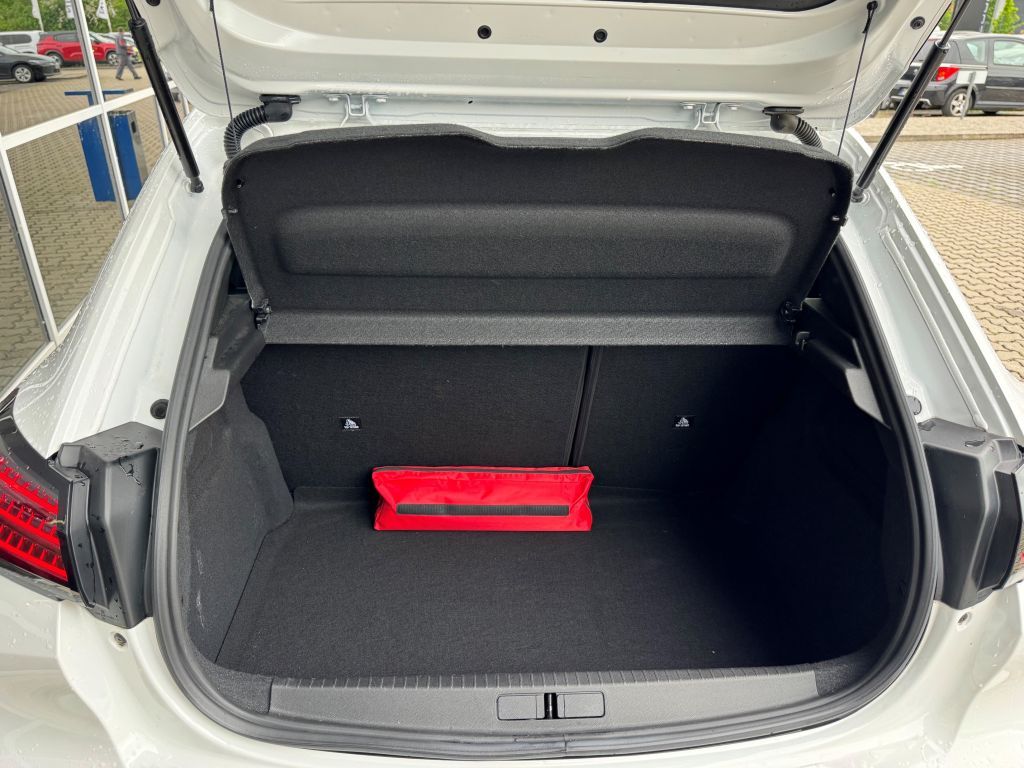 Peugeot 208 - Bild 10