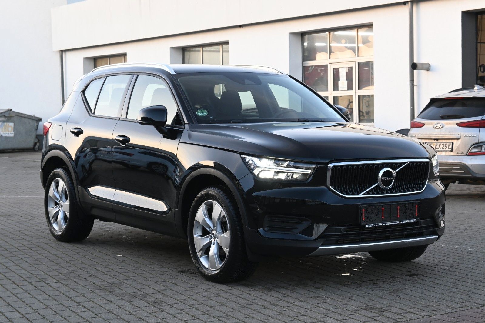 Fahrzeugabbildung Volvo XC40 T3 Benzin Momentum*RFK*FSHZG*