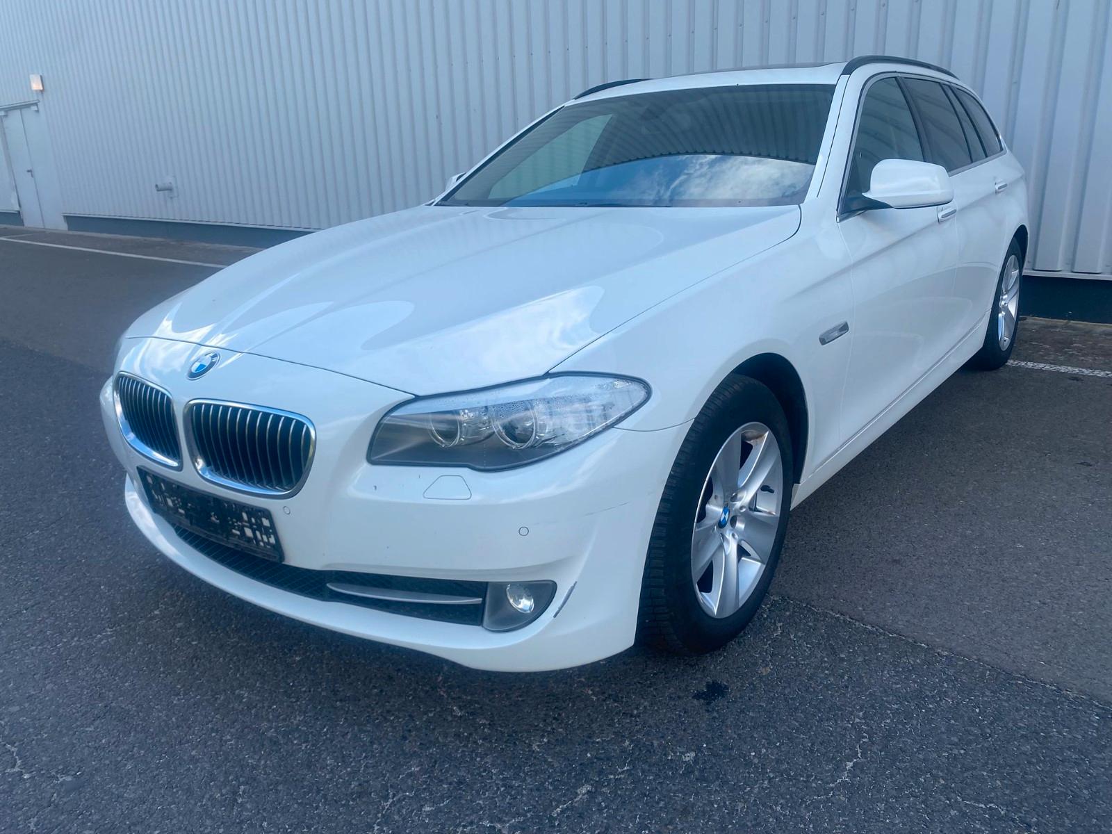 BMW Touring 520 d Panorama Leder