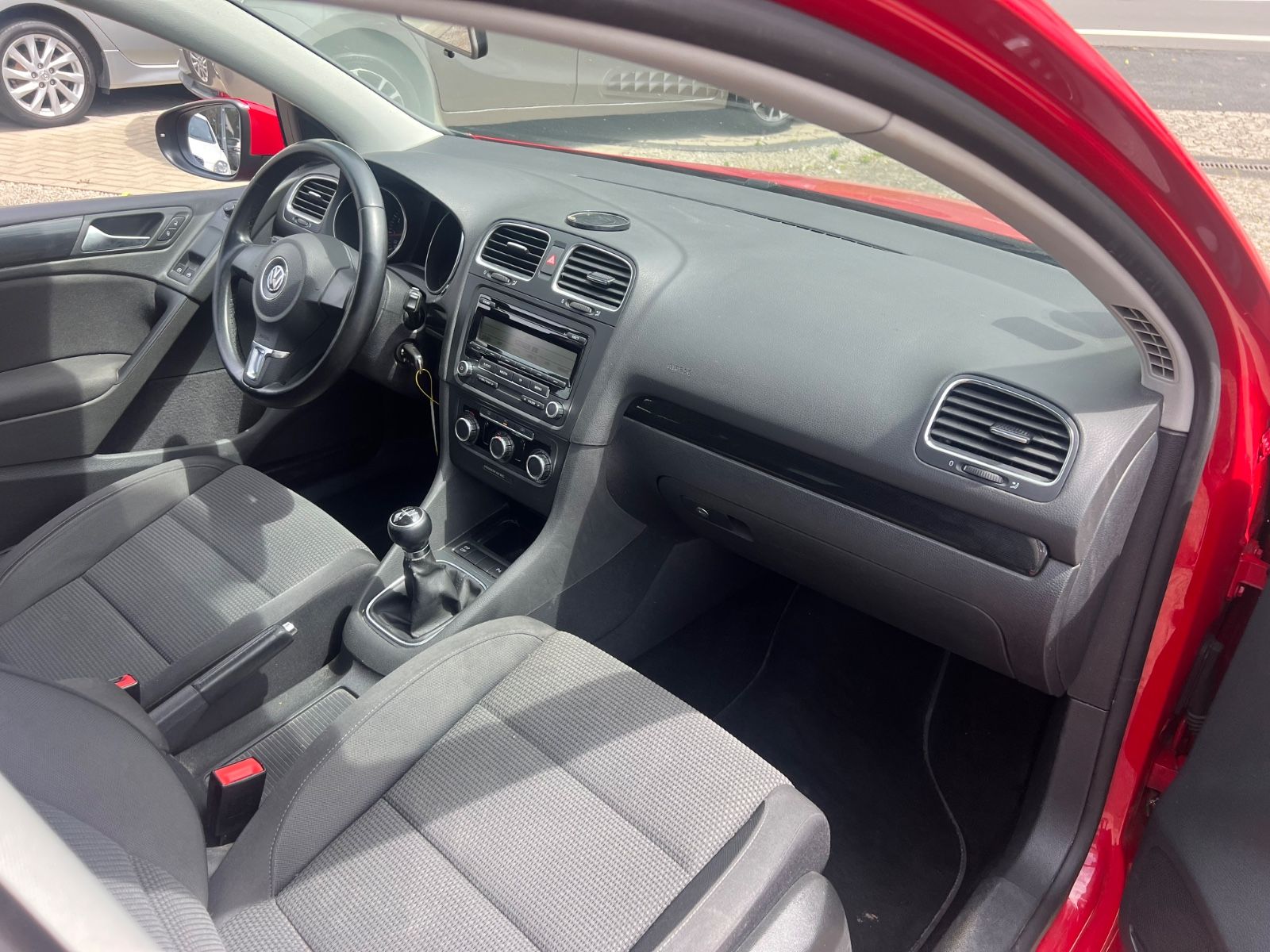 Fahrzeugabbildung Volkswagen Golf VI 1.6 Comfortline * SCHIEBEDACH *1.HAND*