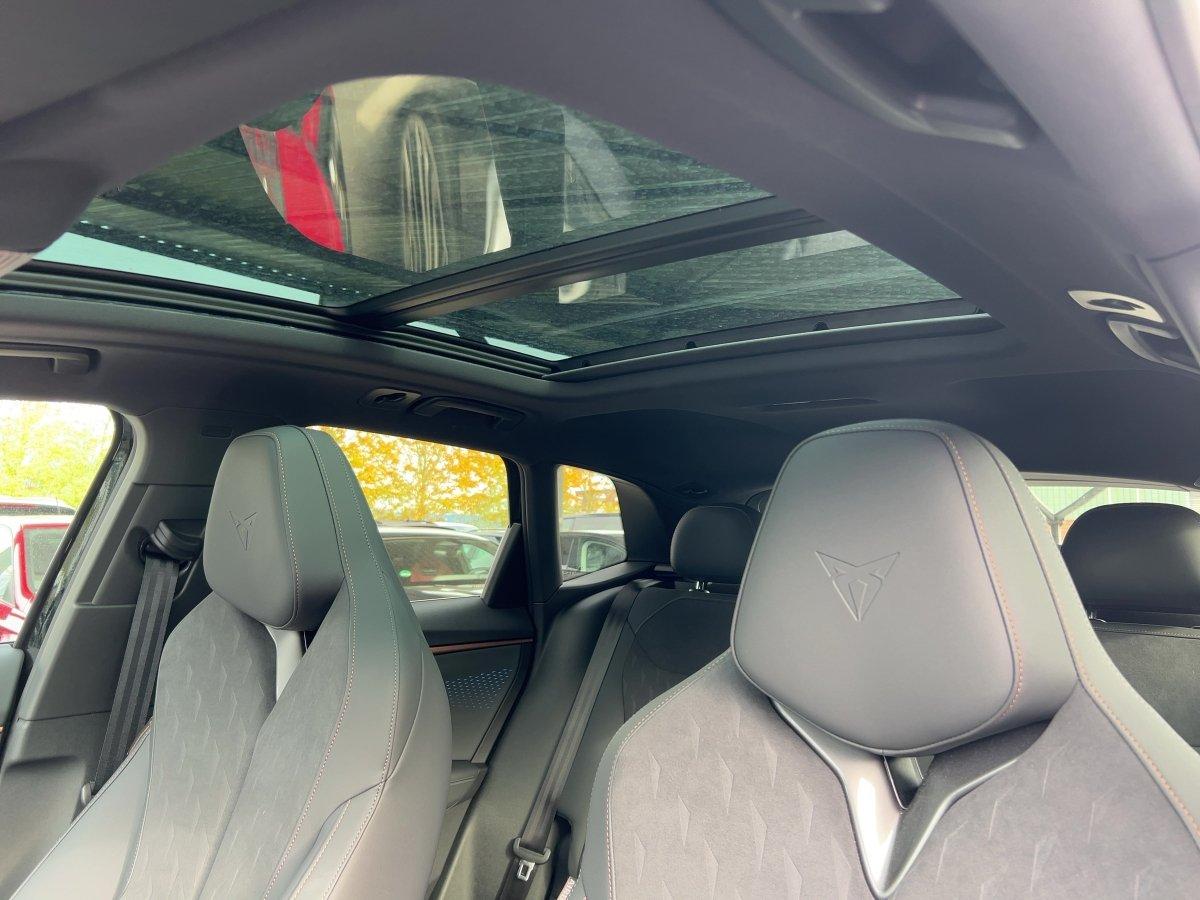 Cupra Terramar 1.5 eTSI DSG MATRIX+AHK+PANO+ACC+ALCAN