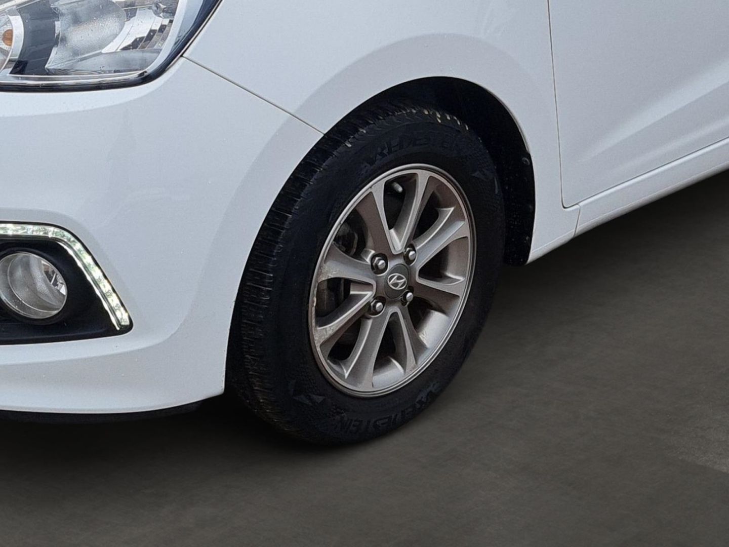 Fahrzeugabbildung Hyundai i10 YES! 1.0 Benzin M T Classic HU/AU Service