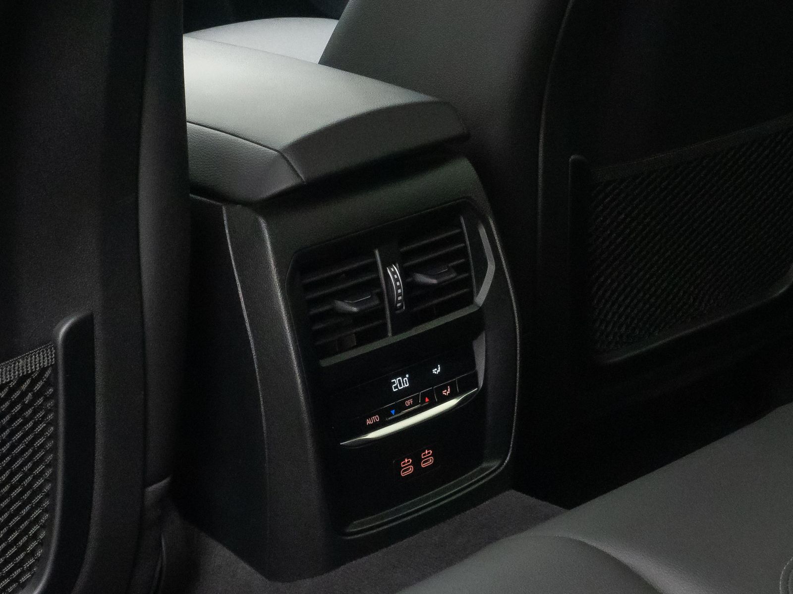 Fahrzeugabbildung BMW 320e FernlichtAs DAB Widscreen Sportsitz Komfort