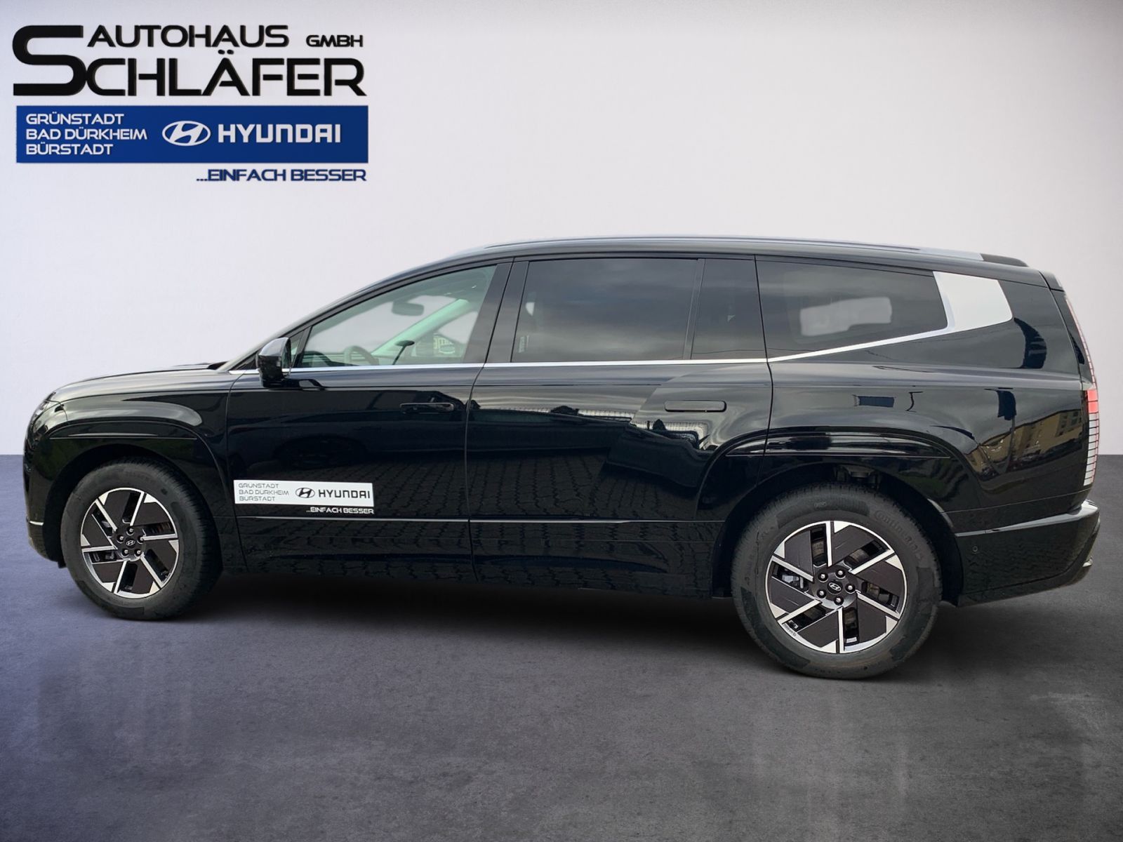 Fahrzeugabbildung Hyundai IONIQ 9 Uniq Elektro 110 kWh 4WD 7-Sitzer