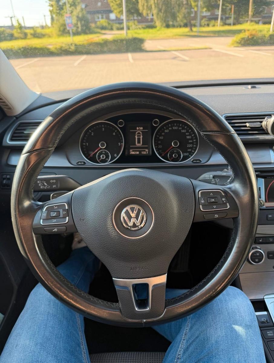 Volkswagen Passat 2013 — photo 7