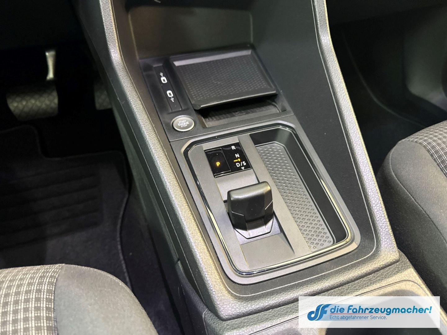 Fahrzeugabbildung Volkswagen Caddy California 2.0 TDI EU6d Panorama Navi LED