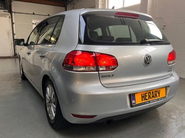 Volkswagen Golf - 2