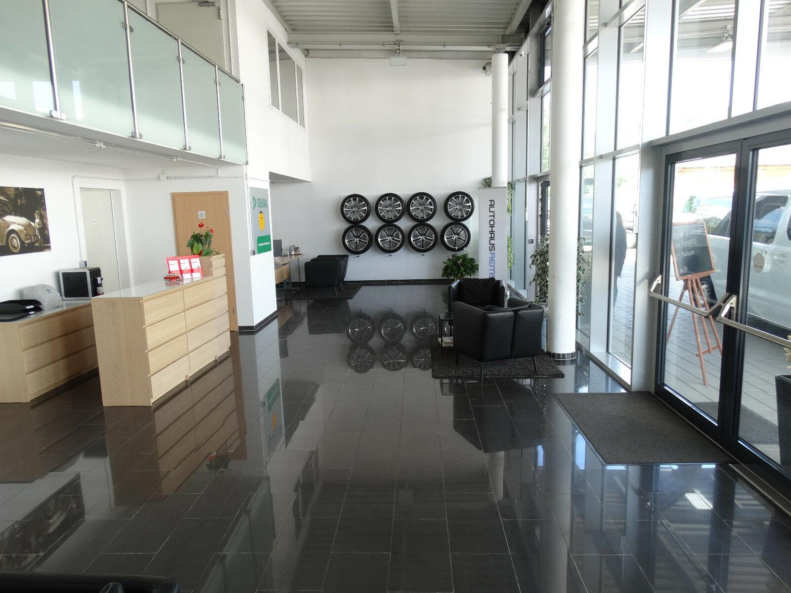 showroom-image-main