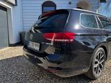 Volkswagen Passat 2.0 TDI SCR 140kW DSG Comfortl. Varia... - Volkswagen Passat: Schwarz, Kombi