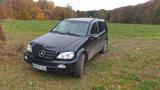 Mercedes-Benz ML 270 CDI - - schwarze Mercedes-Benz ML 270