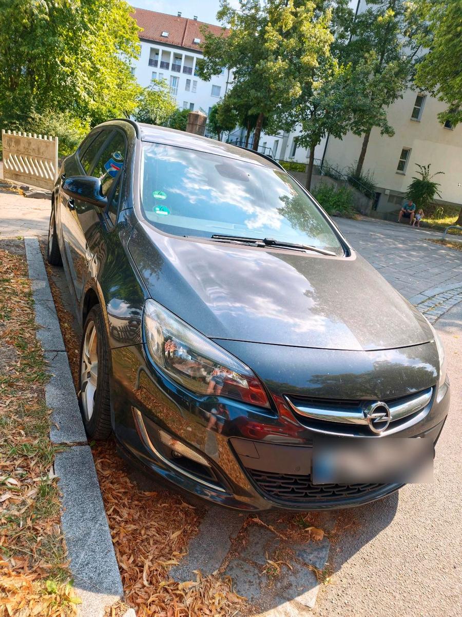 Opel Astra 2013 — photo 5