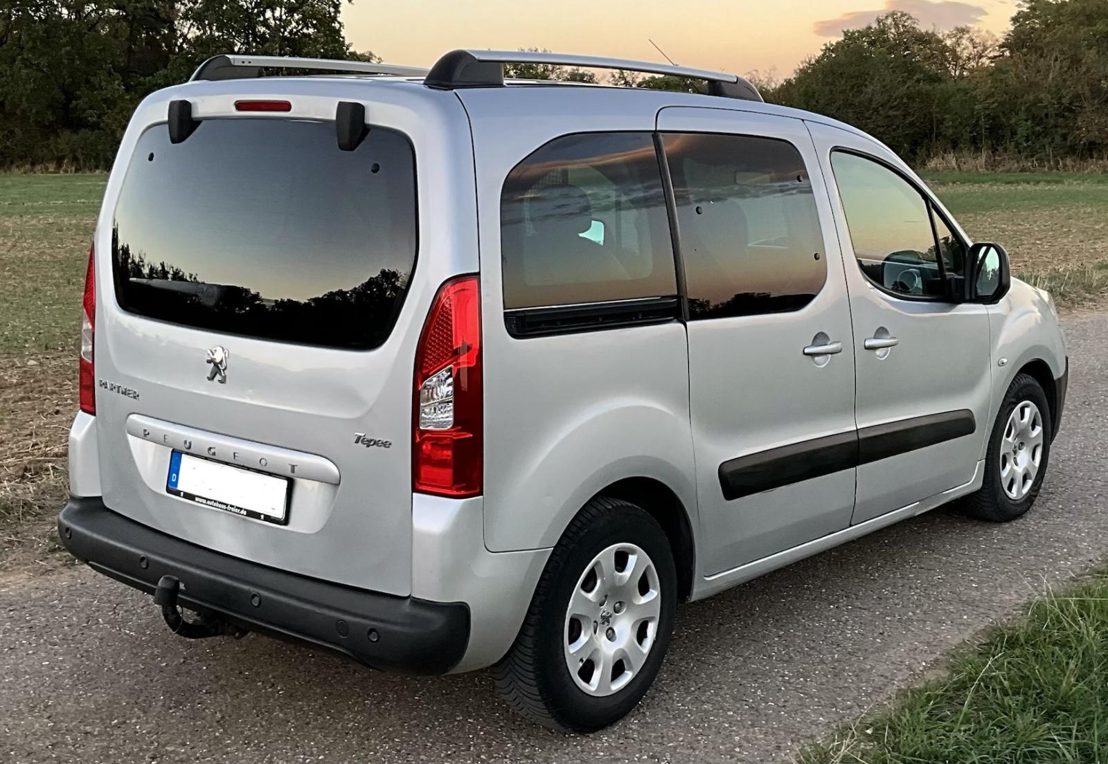Peugeot Partner 2010 — engine 1.560 cm³, 111 HP (82kW)