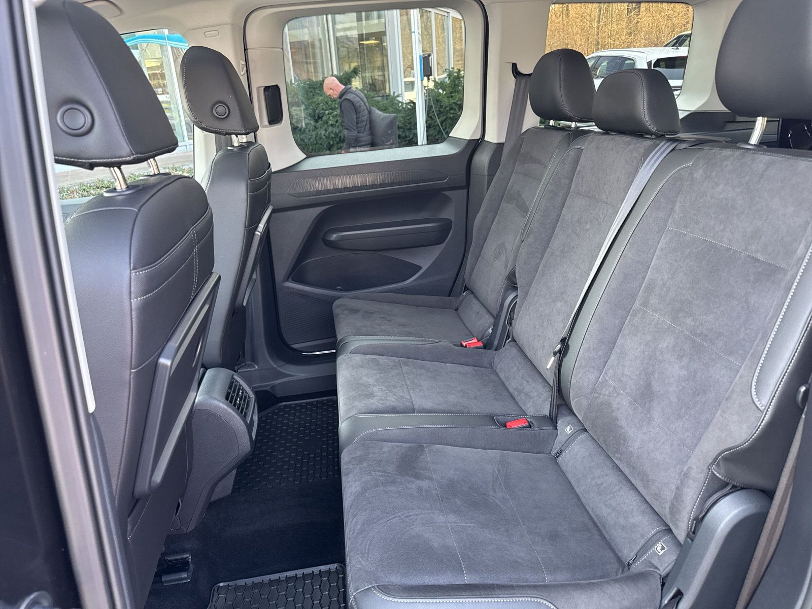 Caddy Style TDI DSG Navi ROLLSTUHLKRAN Style