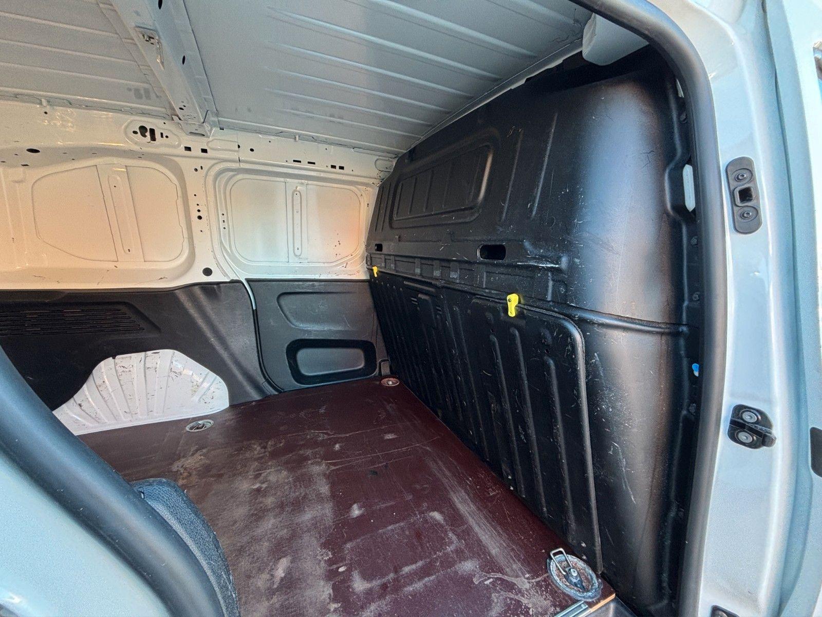 Citroën Berlingo Kasten Club M/L1 |AHK | Tempo | TÜV NEU