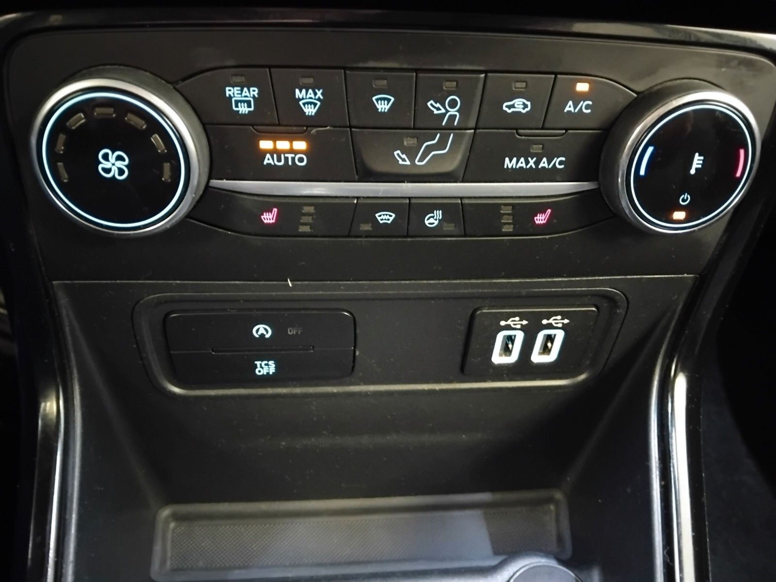 Ford EcoSport (06/2026, Benzin)