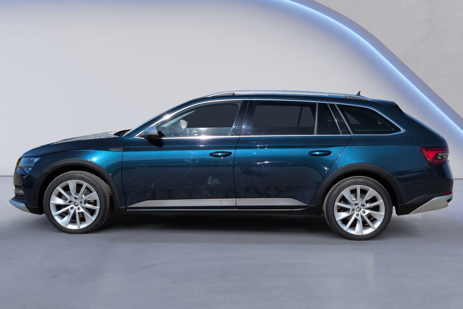 Superb Scout 2.0 TDI DSG 4x4 AHK+PANO+STHZ