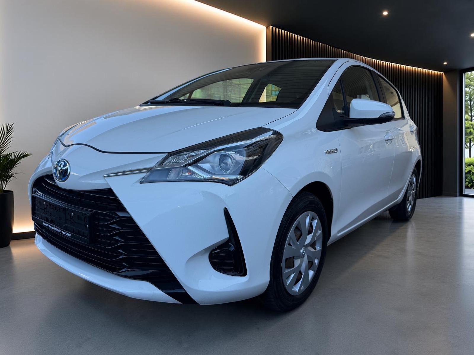 Toyota Yaris Hybrid Business Edition