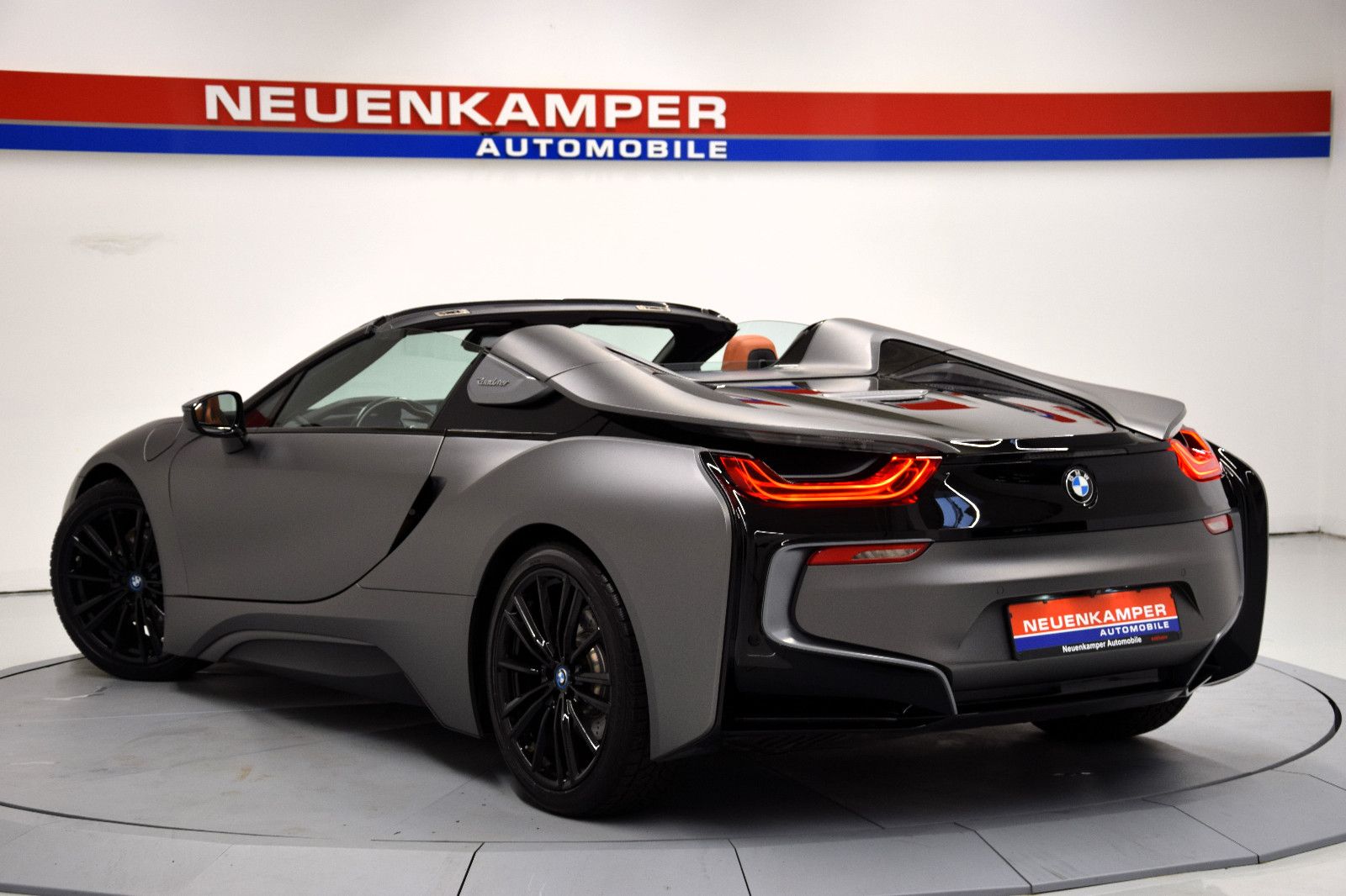 Fahrzeugabbildung BMW i8 Roadster Laser HuD h/k Voll-Foliert AppleCarP