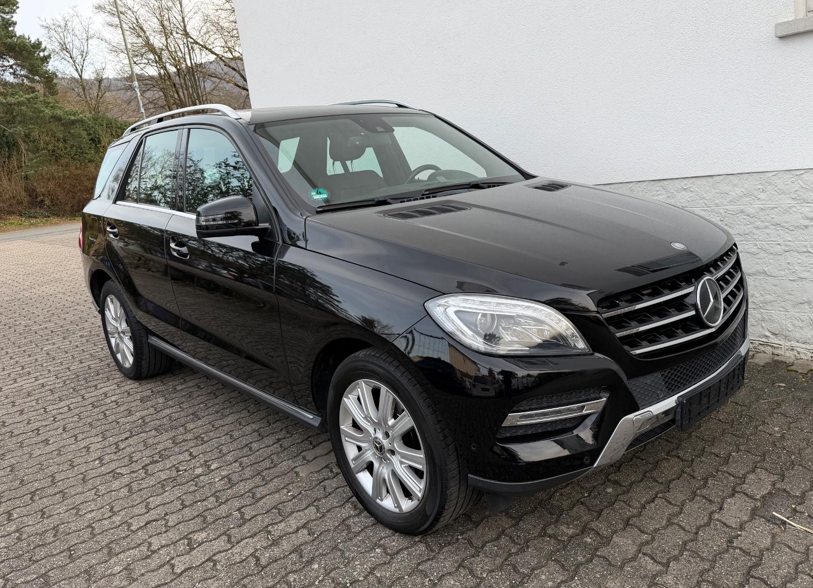 Mercedes-Benz ML 350 BlueTec 4MATIC Leder Navi GSD Kamera STHZ